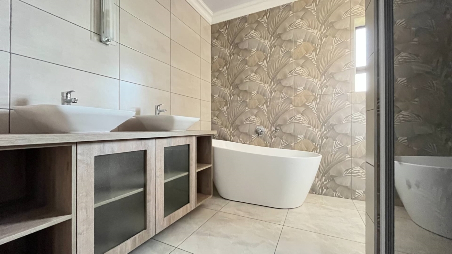 4 Bedroom Property for Sale in Dana Bay Western Cape